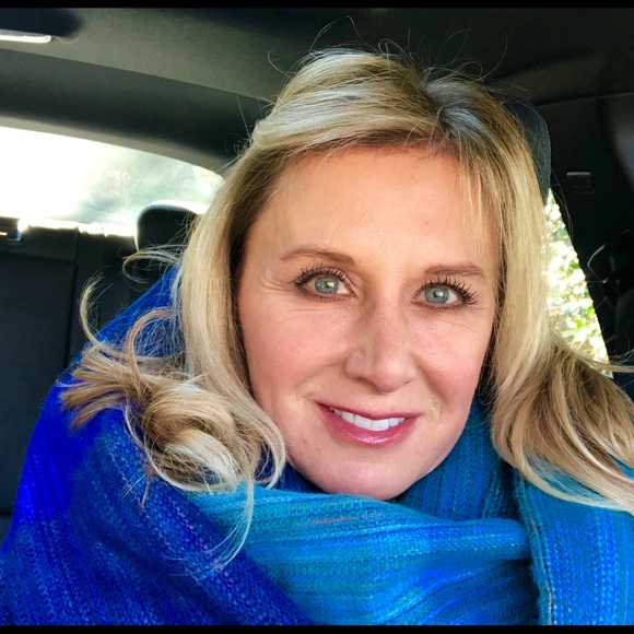 Meet your Posher, Jerri - Picture 2 of 3